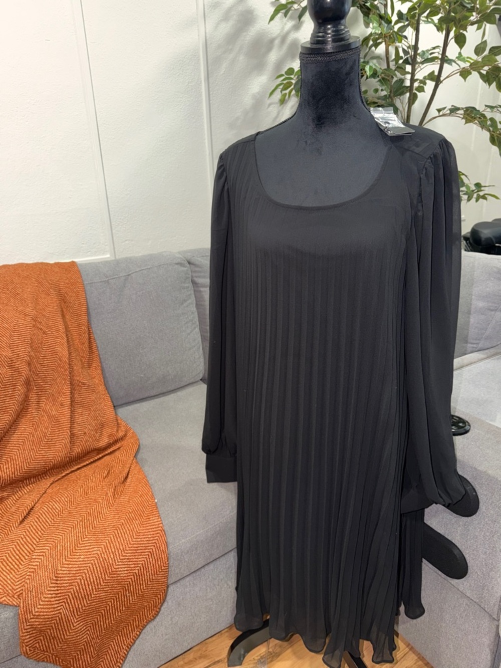torrid Black Pleated Long-Sleeve Scoop-Neck Dress